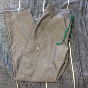 NWOT men’s Figs Axim Scrub Pants
